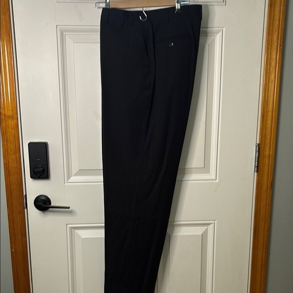 EUC J. Ferrar Men’s Black Classic Suit Set - Picture 7 of 11